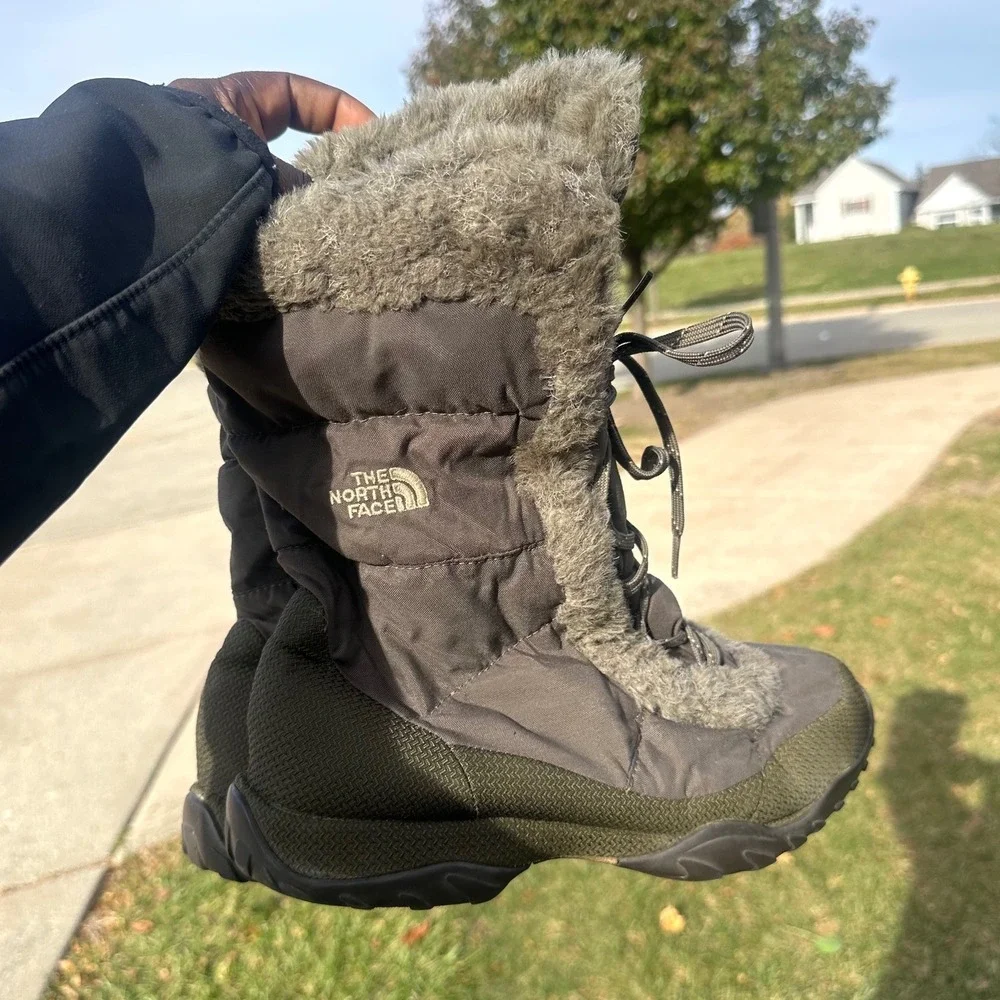 The North Face Nuptse Faux Fur IV‎ Goose Down Women's Snow Boots Size 11 Green